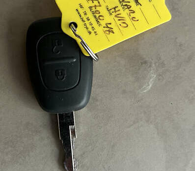 Опель Виваро 2013 в Киеве на Automoto.ua Белый Опель Виваро, объемом двигателя 2 л и пробегом 96 тыс. км за 13999 $, фото 26 на Automoto.ua