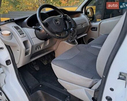 Белый Опель Виваро, объемом двигателя 2 л и пробегом 280 тыс. км за 12900 $, фото 8 на Automoto.ua