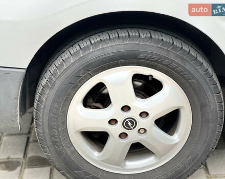 Белый Опель Виваро, объемом двигателя 2 л и пробегом 244 тыс. км за 13000 $, фото 20 на Automoto.ua