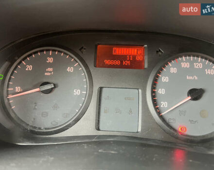 Опель Виваро 2013 в Киеве на Automoto.ua Белый Опель Виваро, объемом двигателя 2 л и пробегом 96 тыс. км за 13999 $, фото 4 на Automoto.ua