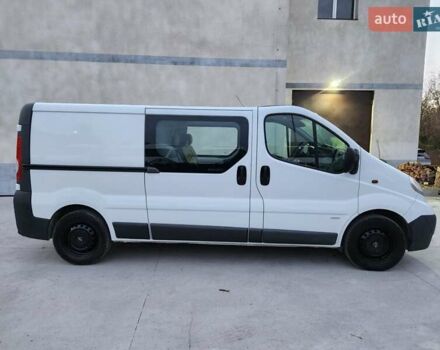 Опель Виваро 2013 в Дубно на Automoto.ua Белый Опель Виваро, объемом двигателя 2 л и пробегом 209 тыс. км за 13900 $, фото 3 на Automoto.ua