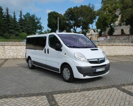 Белый Опель Виваро, объемом двигателя 2 л и пробегом 205 тыс. км за 8100 $, фото 6 на Automoto.ua