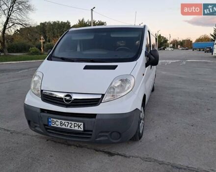 Белый Опель Виваро, объемом двигателя 2 л и пробегом 280 тыс. км за 12900 $, фото 9 на Automoto.ua