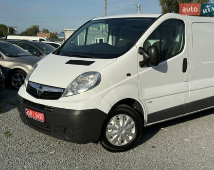 Белый Опель Виваро, объемом двигателя 2 л и пробегом 119 тыс. км за 14300 $, фото 31 на Automoto.ua