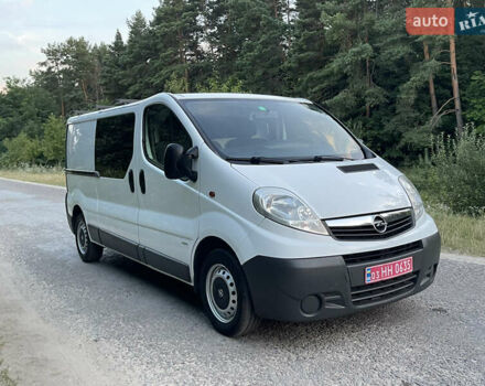 Белый Опель Виваро, объемом двигателя 2 л и пробегом 210 тыс. км за 12200 $, фото 25 на Automoto.ua