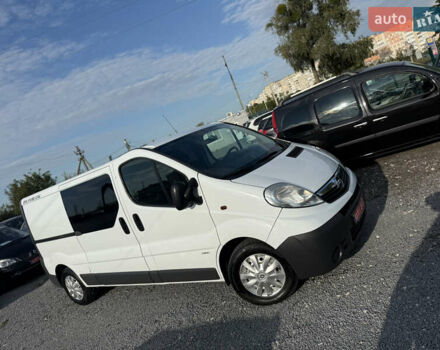 Белый Опель Виваро, объемом двигателя 2 л и пробегом 119 тыс. км за 14300 $, фото 1 на Automoto.ua