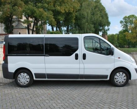 Белый Опель Виваро, объемом двигателя 2 л и пробегом 205 тыс. км за 8100 $, фото 5 на Automoto.ua