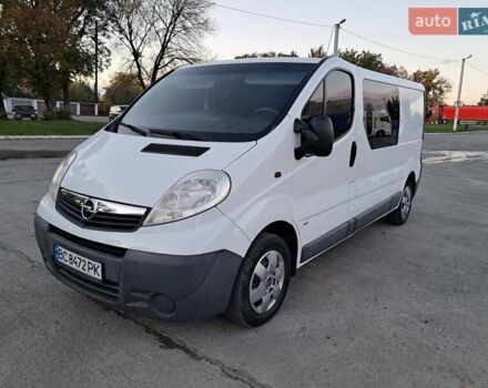 Белый Опель Виваро, объемом двигателя 2 л и пробегом 280 тыс. км за 12900 $, фото 7 на Automoto.ua