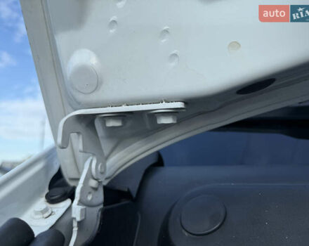 Белый Опель Виваро, объемом двигателя 2 л и пробегом 119 тыс. км за 14300 $, фото 47 на Automoto.ua