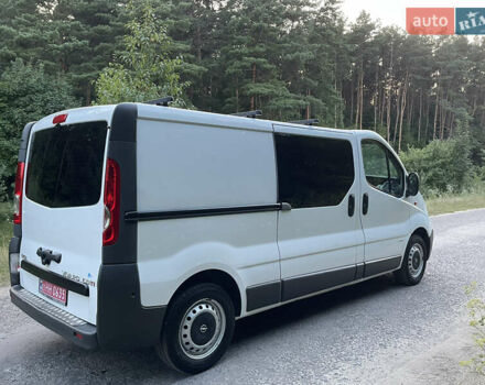 Белый Опель Виваро, объемом двигателя 2 л и пробегом 210 тыс. км за 12200 $, фото 24 на Automoto.ua