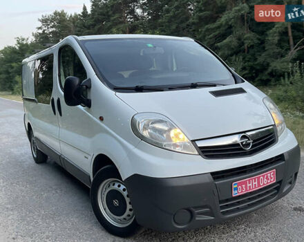 Белый Опель Виваро, объемом двигателя 2 л и пробегом 210 тыс. км за 12200 $, фото 40 на Automoto.ua