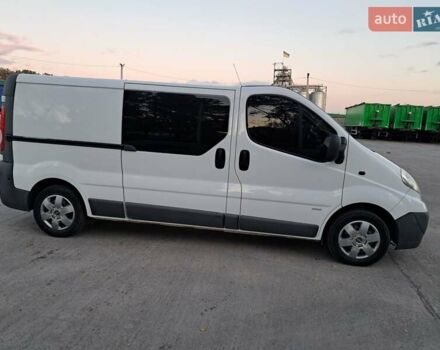 Белый Опель Виваро, объемом двигателя 2 л и пробегом 280 тыс. км за 12900 $, фото 16 на Automoto.ua