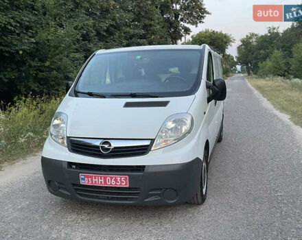 Белый Опель Виваро, объемом двигателя 2 л и пробегом 210 тыс. км за 12200 $, фото 65 на Automoto.ua