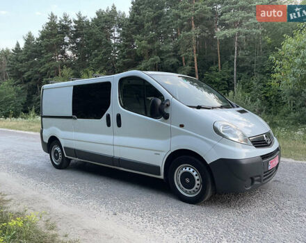 Белый Опель Виваро, объемом двигателя 2 л и пробегом 210 тыс. км за 12200 $, фото 26 на Automoto.ua