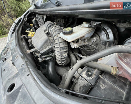 Белый Опель Виваро, объемом двигателя 2 л и пробегом 244 тыс. км за 13000 $, фото 51 на Automoto.ua