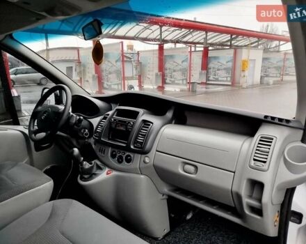 Белый Опель Виваро, объемом двигателя 2 л и пробегом 290 тыс. км за 13200 $, фото 14 на Automoto.ua