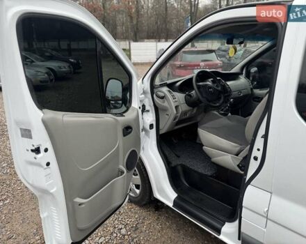 Білий Опель Віваро, об'ємом двигуна 2 л та пробігом 290 тис. км за 12900 $, фото 12 на Automoto.ua