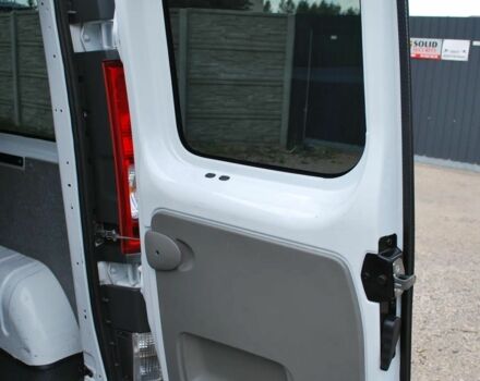 Белый Опель Виваро, объемом двигателя 2 л и пробегом 205 тыс. км за 8100 $, фото 17 на Automoto.ua