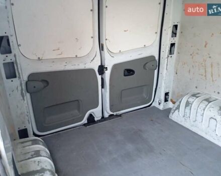 Белый Опель Виваро, объемом двигателя 2 л и пробегом 375 тыс. км за 11999 $, фото 9 на Automoto.ua