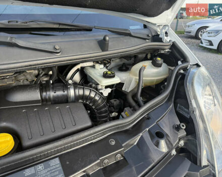 Белый Опель Виваро, объемом двигателя 2 л и пробегом 119 тыс. км за 14300 $, фото 44 на Automoto.ua