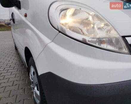 Белый Опель Виваро, объемом двигателя 2 л и пробегом 290 тыс. км за 13650 $, фото 11 на Automoto.ua