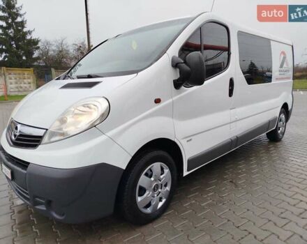 Белый Опель Виваро, объемом двигателя 2 л и пробегом 290 тыс. км за 13650 $, фото 3 на Automoto.ua