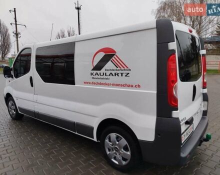 Белый Опель Виваро, объемом двигателя 2 л и пробегом 290 тыс. км за 13650 $, фото 2 на Automoto.ua