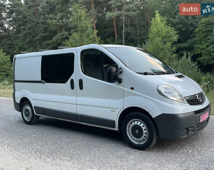 Белый Опель Виваро, объемом двигателя 2 л и пробегом 210 тыс. км за 12200 $, фото 51 на Automoto.ua