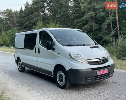 Белый Опель Виваро, объемом двигателя 2 л и пробегом 210 тыс. км за 12200 $, фото 76 на Automoto.ua