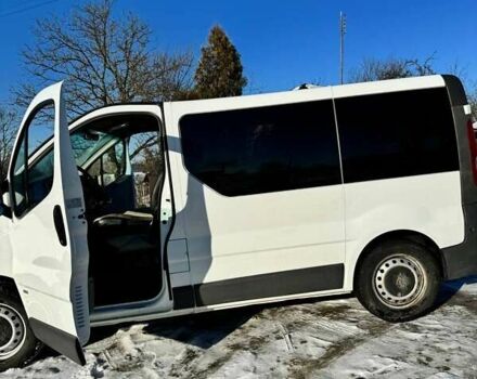 Белый Опель Виваро, объемом двигателя 2 л и пробегом 339 тыс. км за 10000 $, фото 2 на Automoto.ua