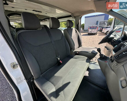 Опель Віваро 2014 у Рівному на Automoto.ua Білий Опель Віваро, об'ємом двигуна 2 л та пробігом 210 тис. км за 13950 $, фото 21 на Automoto.ua