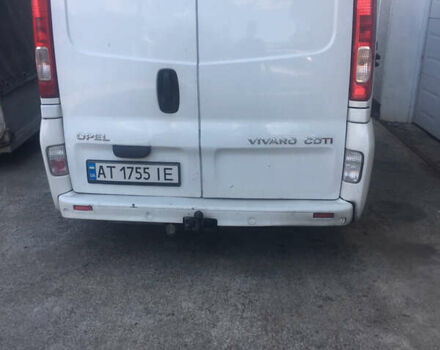 Білий Опель Віваро, об'ємом двигуна 2 л та пробігом 180 тис. км за 10500 $, фото 1 на Automoto.ua