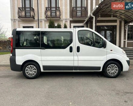 Белый Опель Виваро, объемом двигателя 2 л и пробегом 198 тыс. км за 15399 $, фото 24 на Automoto.ua