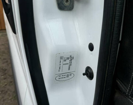 Белый Опель Виваро, объемом двигателя 2 л и пробегом 202 тыс. км за 10500 $, фото 14 на Automoto.ua