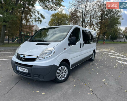Білий Опель Віваро, об'ємом двигуна 2 л та пробігом 261 тис. км за 14700 $, фото 6 на Automoto.ua