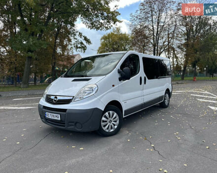 Білий Опель Віваро, об'ємом двигуна 2 л та пробігом 261 тис. км за 14700 $, фото 2 на Automoto.ua