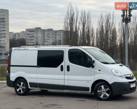 Белый Опель Виваро, объемом двигателя 2 л и пробегом 187 тыс. км за 15333 $, фото 7 на Automoto.ua