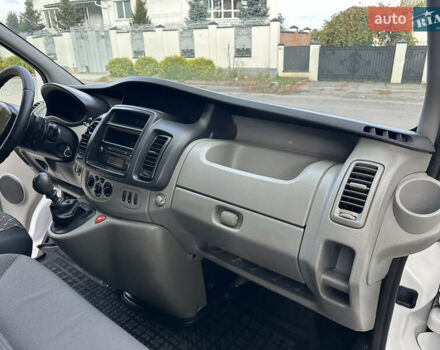 Білий Опель Віваро, об'ємом двигуна 2 л та пробігом 261 тис. км за 14700 $, фото 54 на Automoto.ua