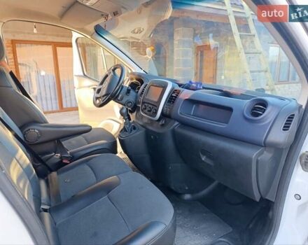 Белый Опель Виваро, объемом двигателя 1.6 л и пробегом 270 тыс. км за 13200 $, фото 7 на Automoto.ua