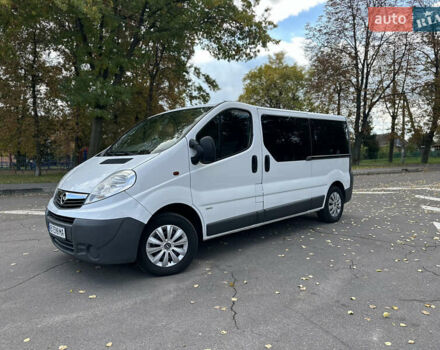 Білий Опель Віваро, об'ємом двигуна 2 л та пробігом 261 тис. км за 14700 $, фото 4 на Automoto.ua