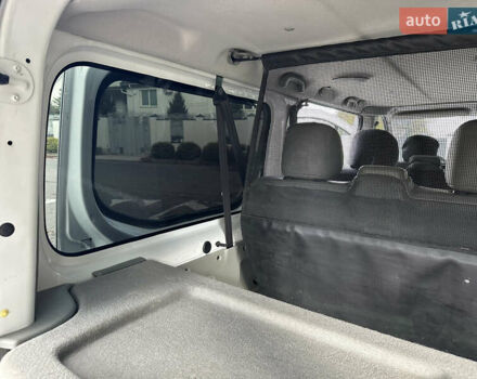 Білий Опель Віваро, об'ємом двигуна 2 л та пробігом 261 тис. км за 14700 $, фото 43 на Automoto.ua