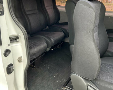 Опель Віваро 2014 у Львові на Automoto.ua Білий Опель Віваро, об'ємом двигуна 1.6 л та пробігом 280 тис. км за 344 $, фото 14 на Automoto.ua