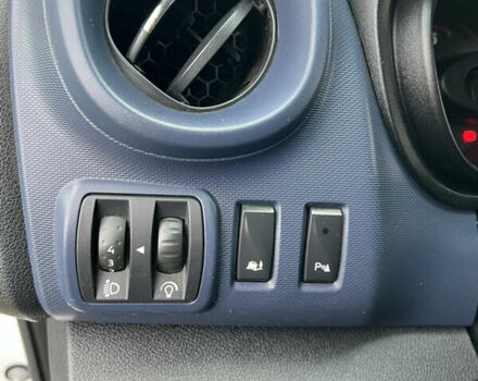 Опель Віваро 2014 у Львові на Automoto.ua Білий Опель Віваро, об'ємом двигуна 1.6 л та пробігом 280 тис. км за 344 $, фото 20 на Automoto.ua