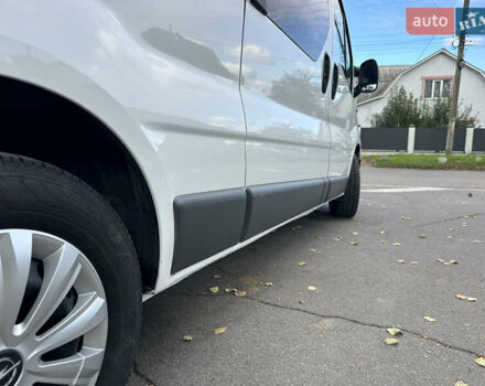 Білий Опель Віваро, об'ємом двигуна 2 л та пробігом 261 тис. км за 14700 $, фото 16 на Automoto.ua