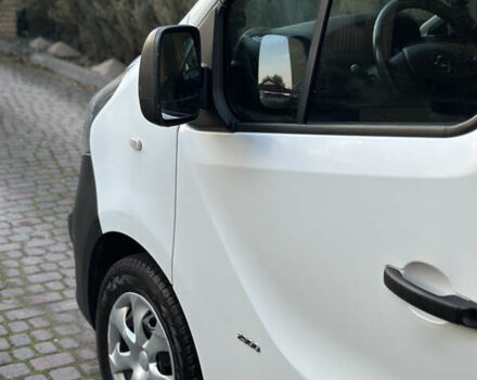 Белый Опель Виваро, объемом двигателя 1.6 л и пробегом 215 тыс. км за 17450 $, фото 7 на Automoto.ua