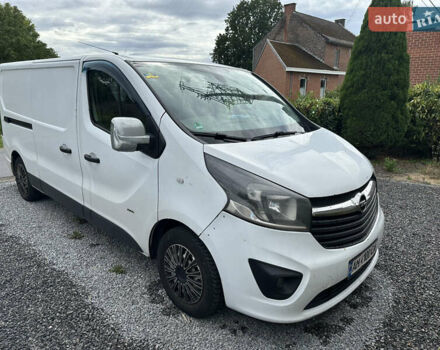 Белый Опель Виваро, объемом двигателя 1.6 л и пробегом 410 тыс. км за 8995 $, фото 3 на Automoto.ua