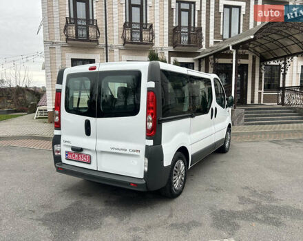 Белый Опель Виваро, объемом двигателя 2 л и пробегом 198 тыс. км за 15399 $, фото 12 на Automoto.ua