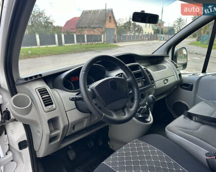 Білий Опель Віваро, об'ємом двигуна 2 л та пробігом 261 тис. км за 14700 $, фото 32 на Automoto.ua