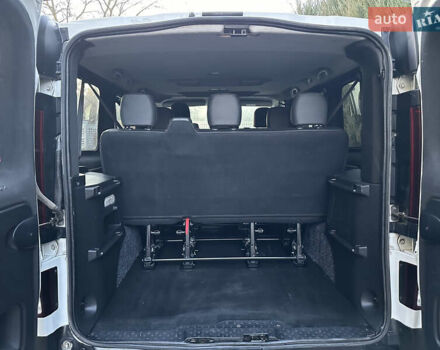 Белый Опель Виваро, объемом двигателя 1.6 л и пробегом 215 тыс. км за 17450 $, фото 10 на Automoto.ua