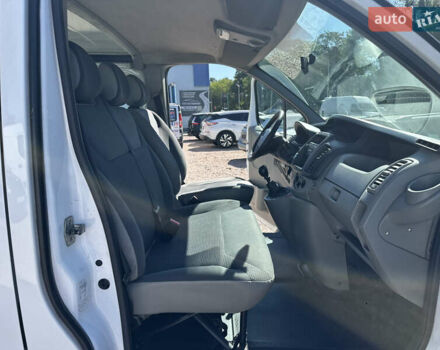 Опель Віваро 2014 у Рівному на Automoto.ua Білий Опель Віваро, об'ємом двигуна 2 л та пробігом 210 тис. км за 13950 $, фото 19 на Automoto.ua